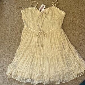 New Elegant Cream Lace Jessica Simpson Dress